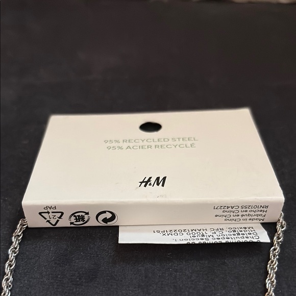 H&M Silver Chain Necklace - Picture 2 of 3